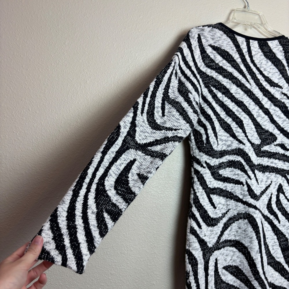 Joseph Ribkoff Zebra Print Cardigan Womens 12 Black White Studded Glam Punk Chic - Picture 10 of 11